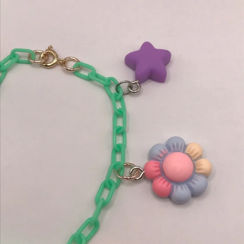 Handmade Kawaii Resin Charm Bracelet - Picture 4 of 6